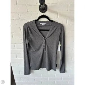 Athletic Top Long Sleeve Crewneck By Athleta In Grey, Size: S