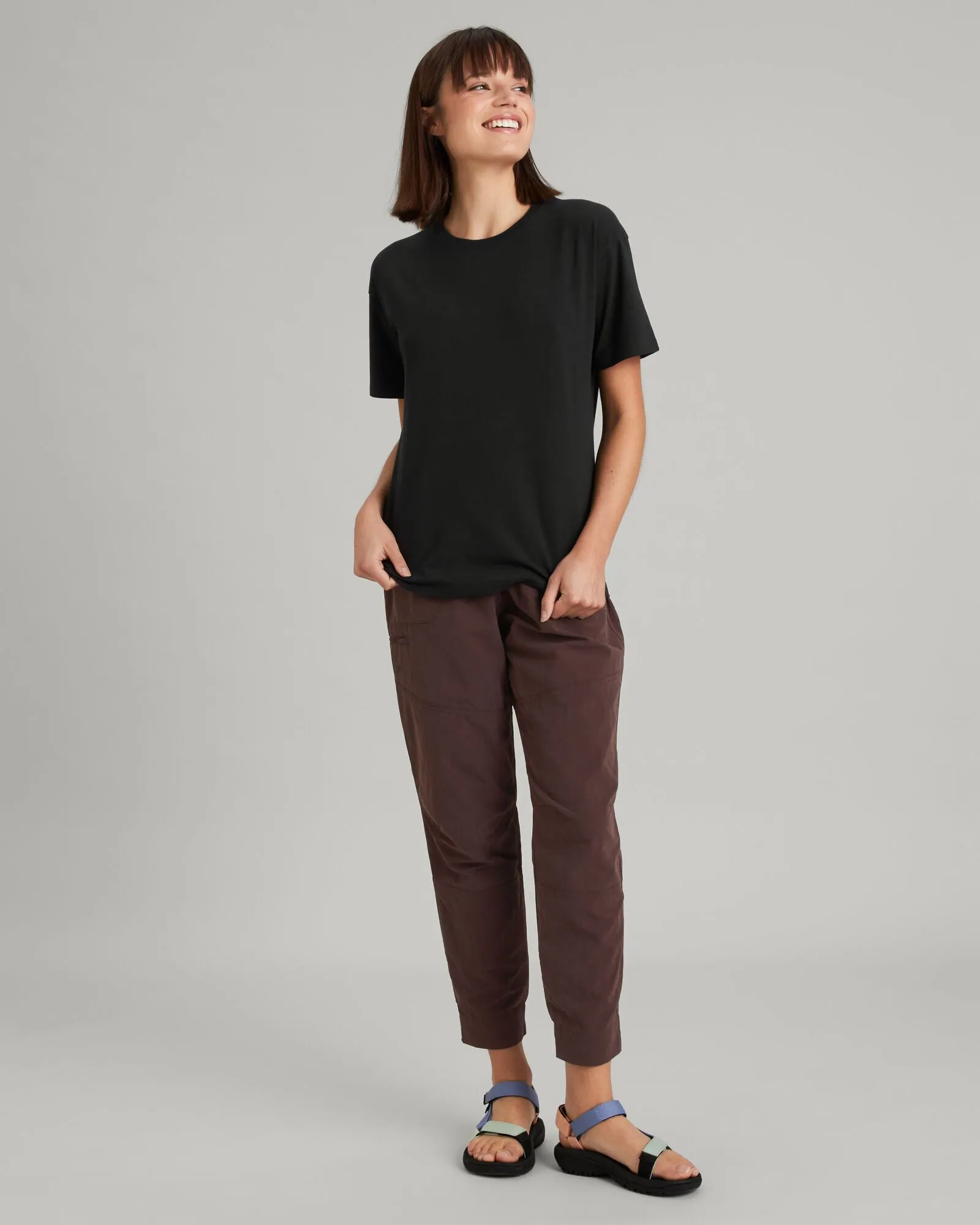 KMD Women's Short Sleeve T-shirt - Black Stingray