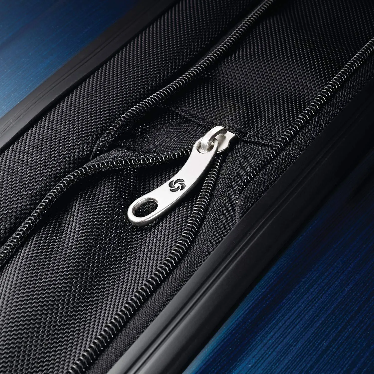 Samsonite Winfield 2 20" 4-Wheel Carry-On Luggage