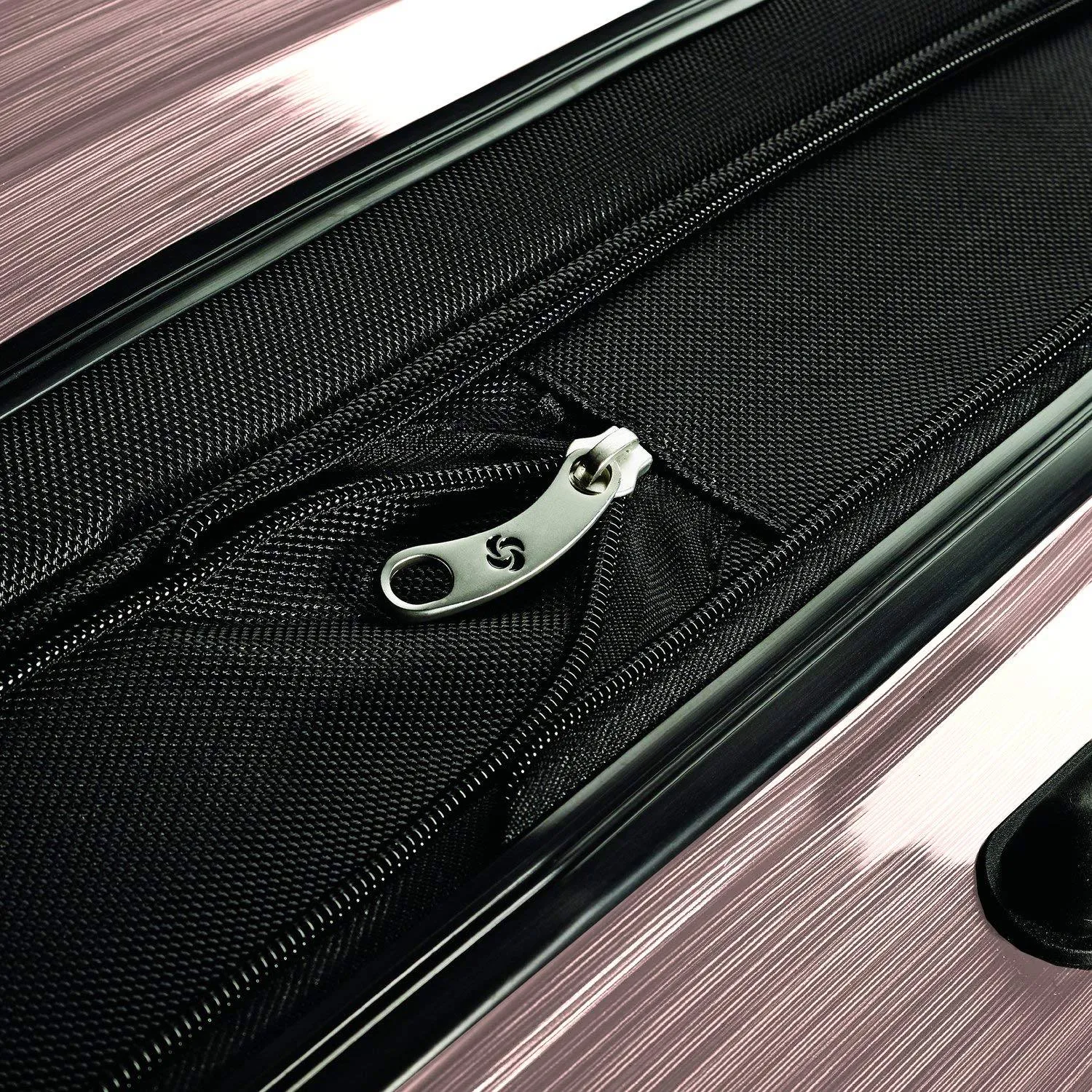 Samsonite Winfield 2 20" 4-Wheel Carry-On Luggage
