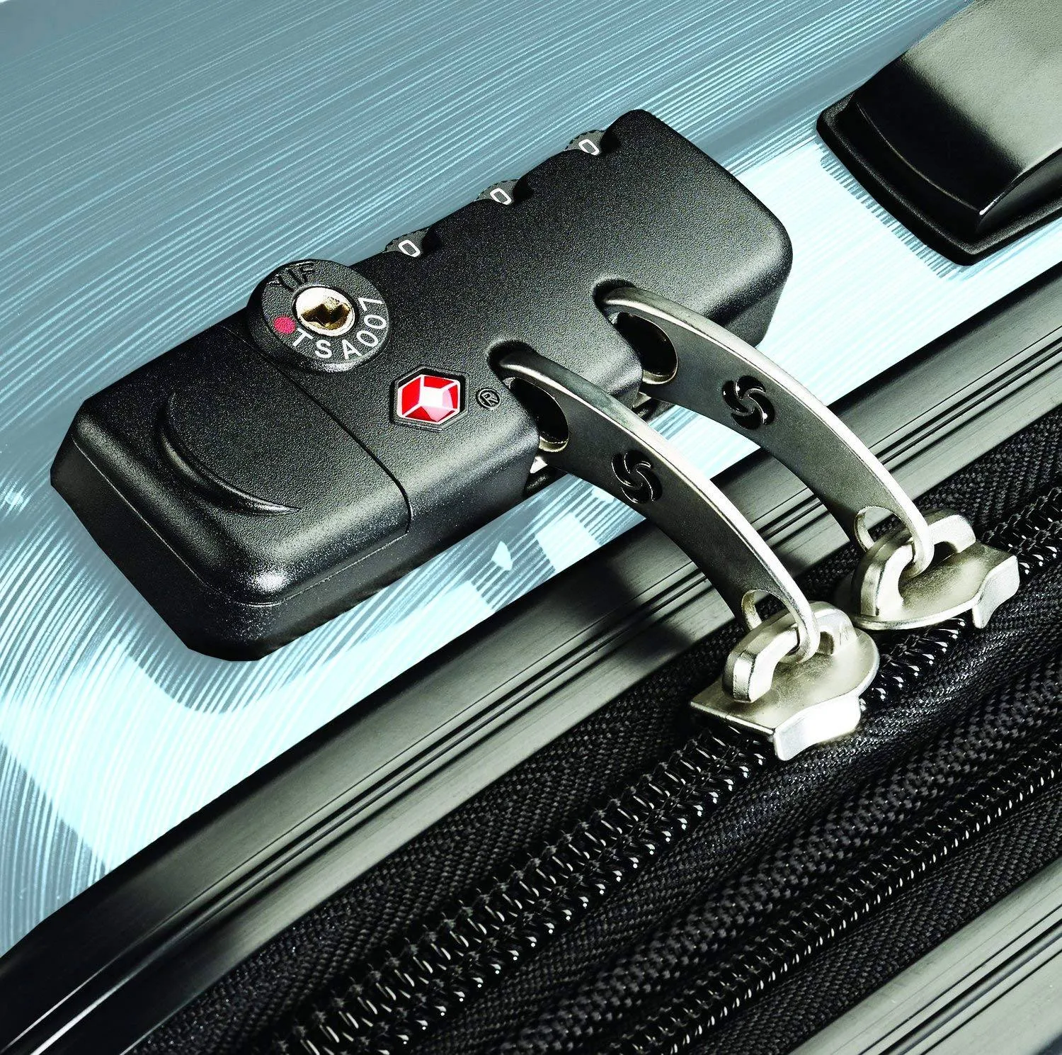 Samsonite Winfield 2 20" 4-Wheel Carry-On Luggage