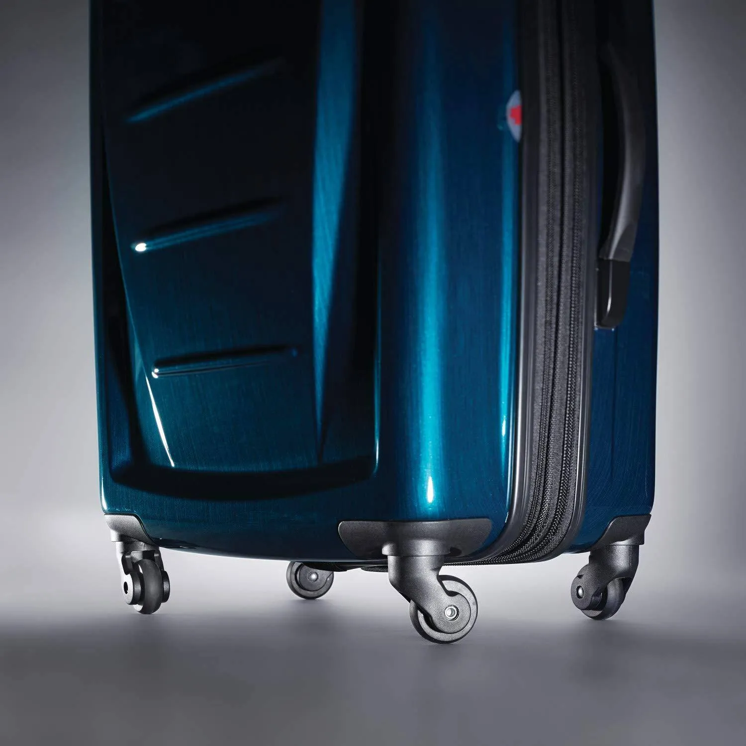 Samsonite Winfield 2 20" 4-Wheel Carry-On Luggage