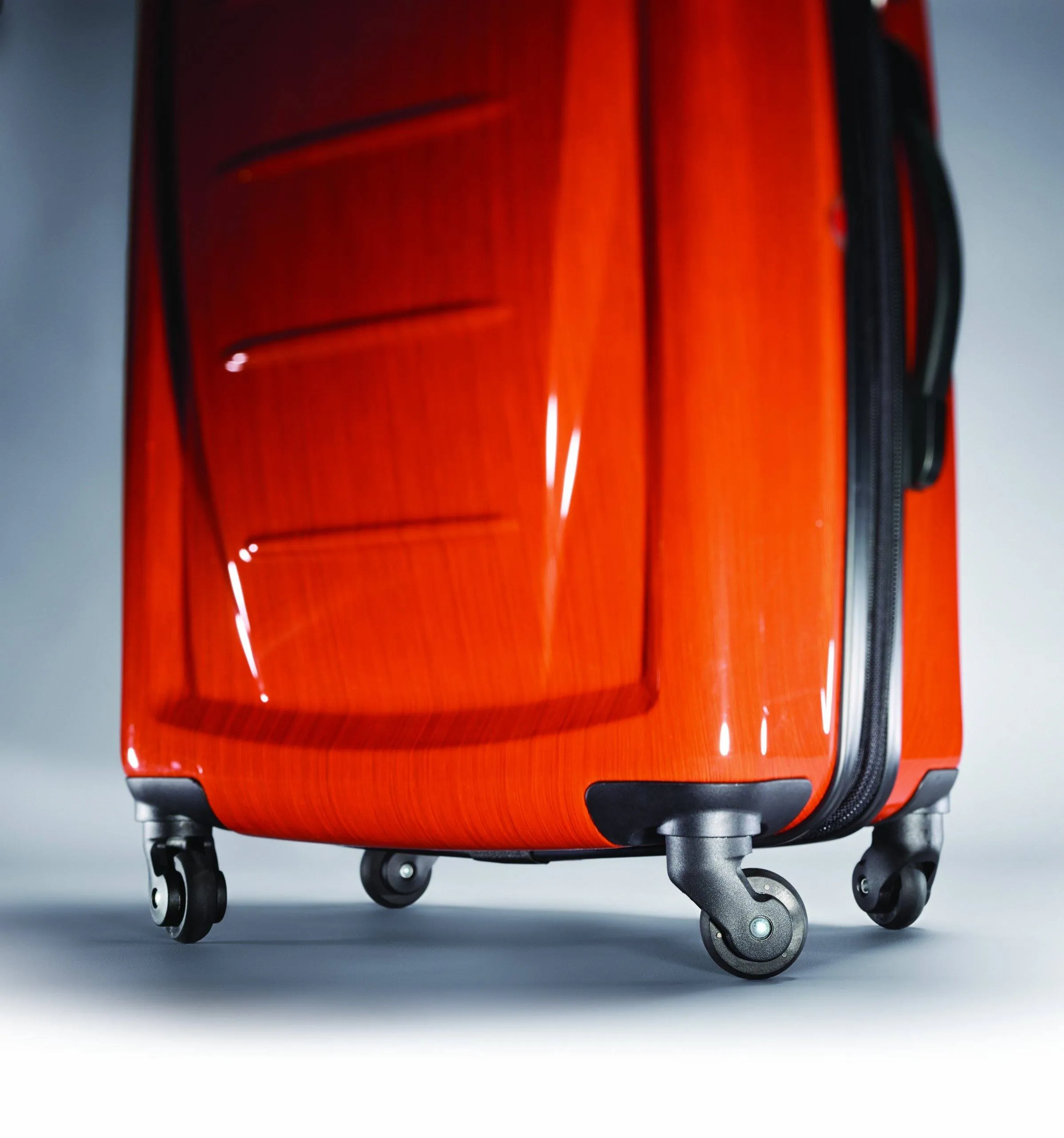 Samsonite Winfield 2 28" 4-Wheel Large Luggage