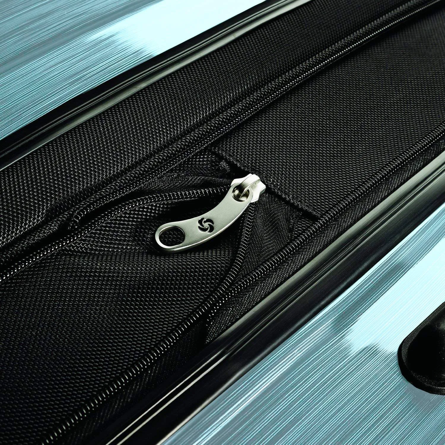 Samsonite Winfield 2 28" 4-Wheel Large Luggage