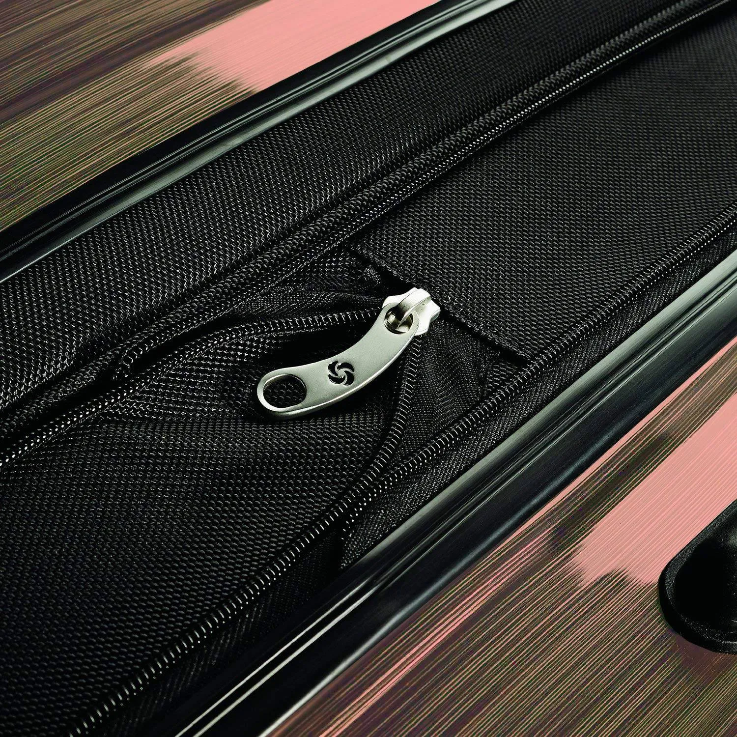 Samsonite Winfield 2 28" 4-Wheel Large Luggage