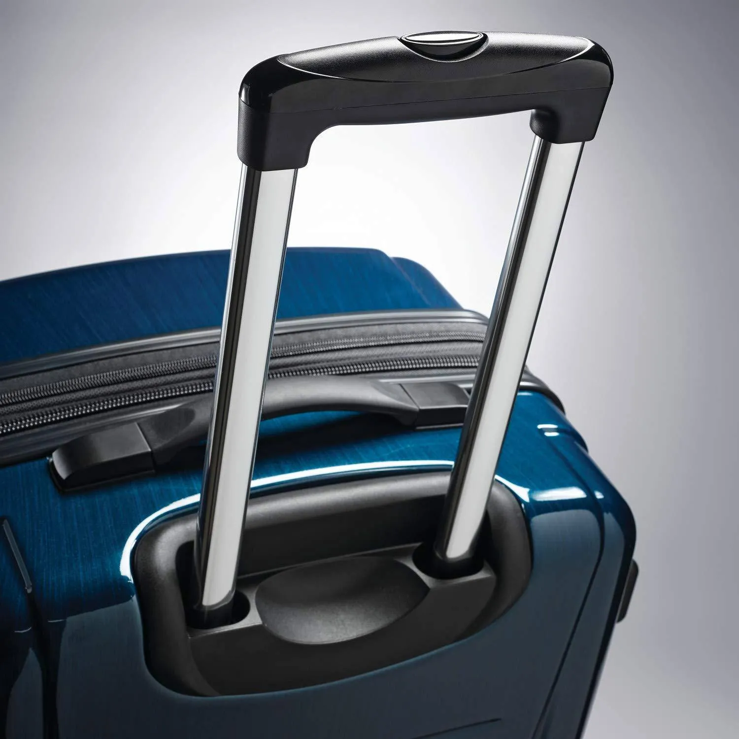 Samsonite Winfield 2 3 Piece Set (20"/24"/28") 4-Wheel Luggage Sets