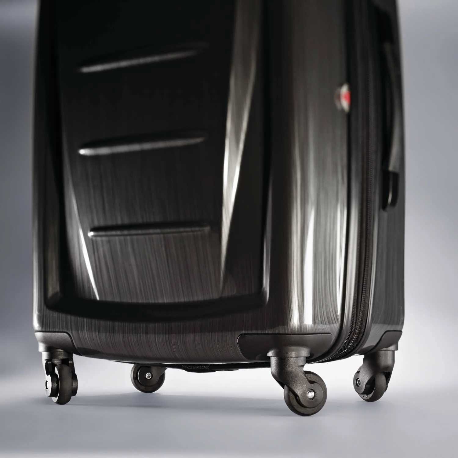 Samsonite Winfield 2 3 Piece Set (20"/24"/28") 4-Wheel Luggage Sets