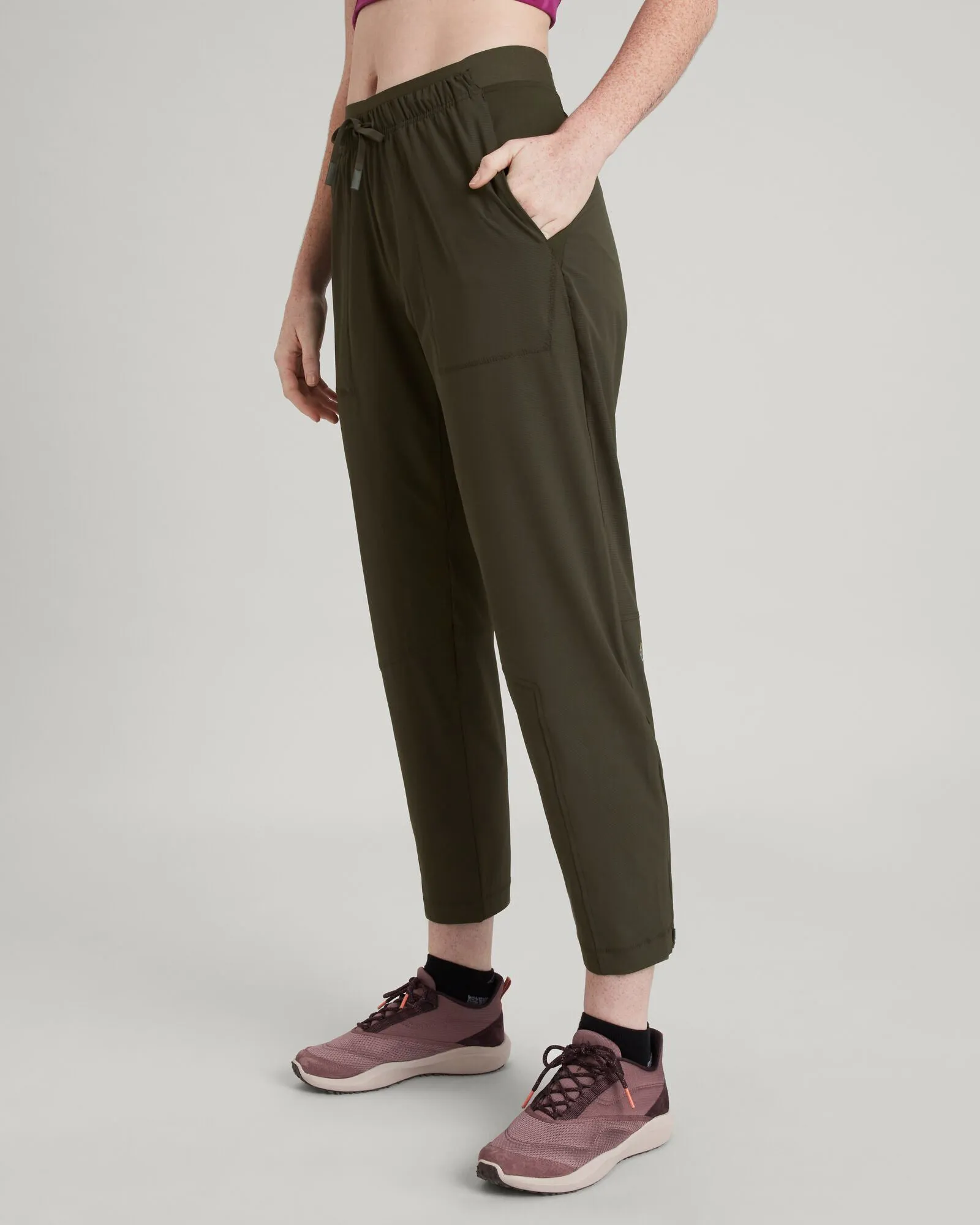 WELL.DER.NESS Energy Women's Joggers - Dark Moss/Rosin