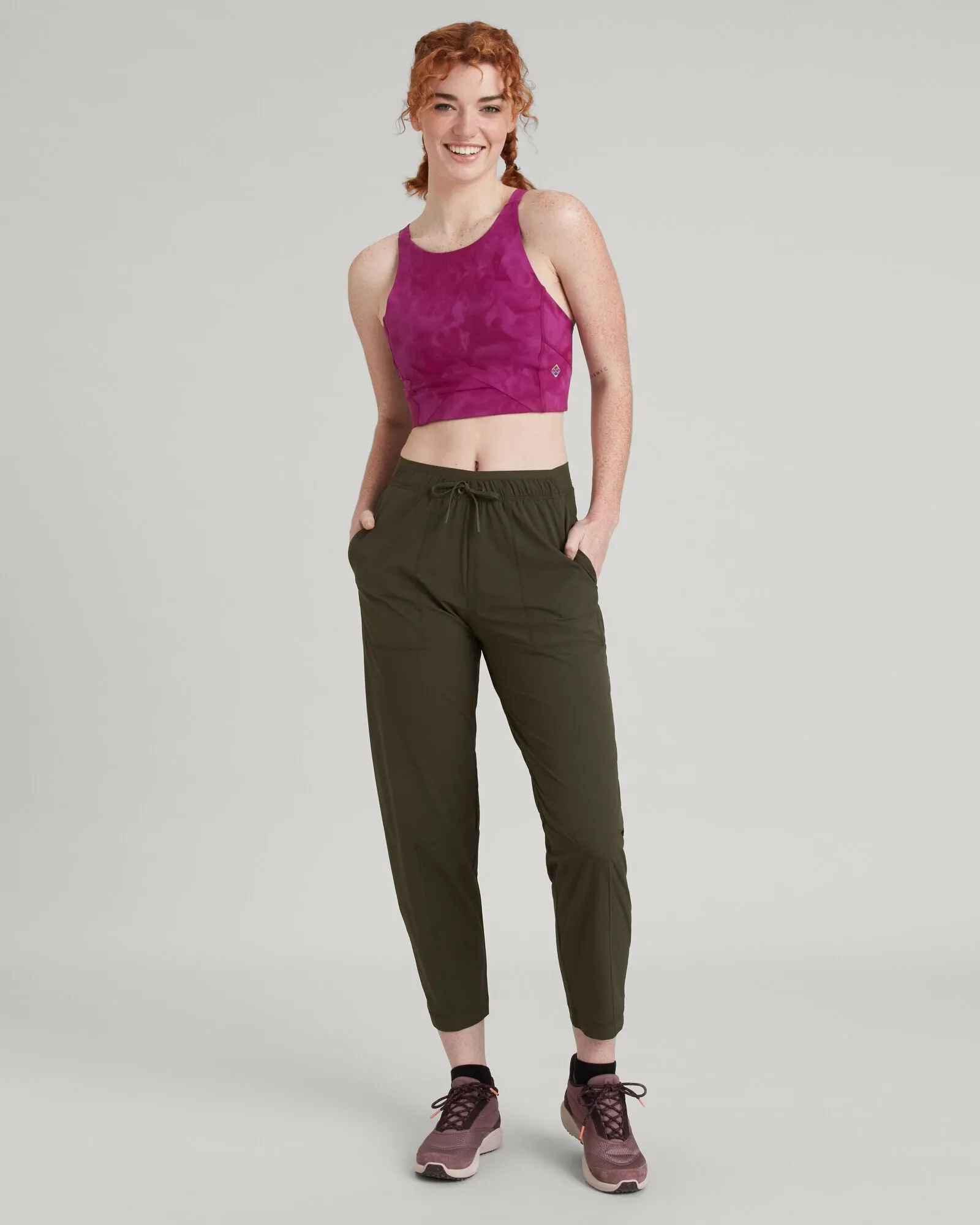 WELL.DER.NESS Energy Women's Joggers - Dark Moss/Rosin