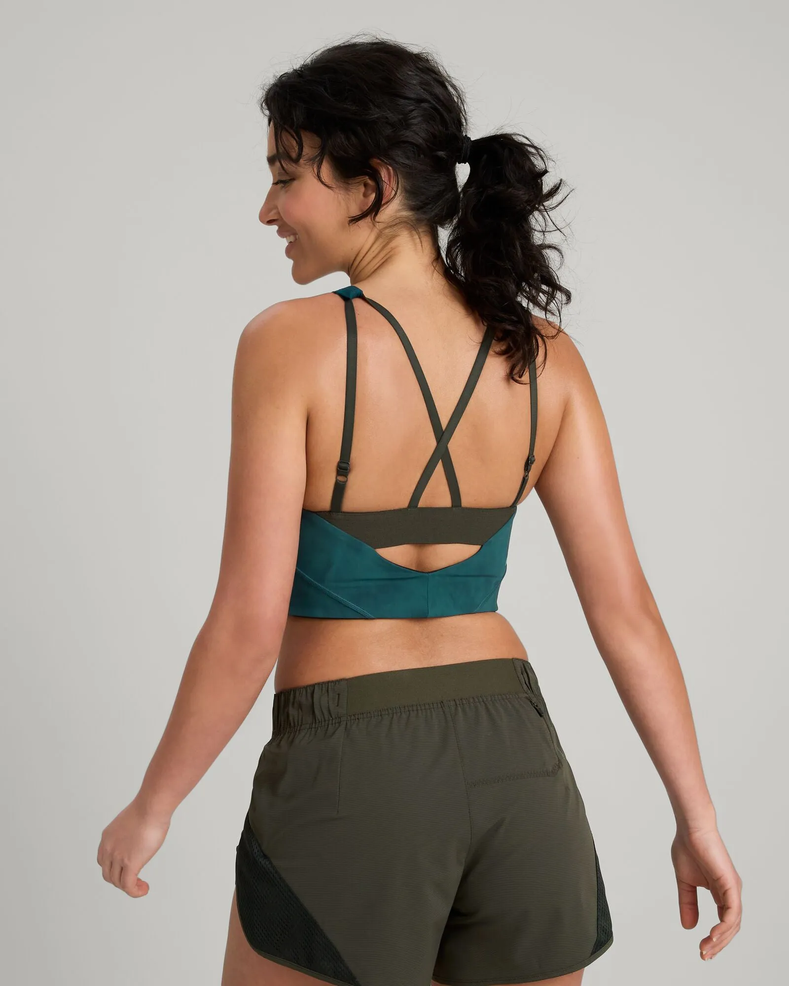 WELL.DER.NESS Move Women's Crop Top - Deep Lagoon Sunburst Print